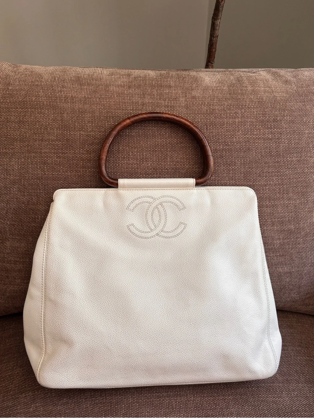 Authentic CHANEL white caviar leather wooden handles satchel bag